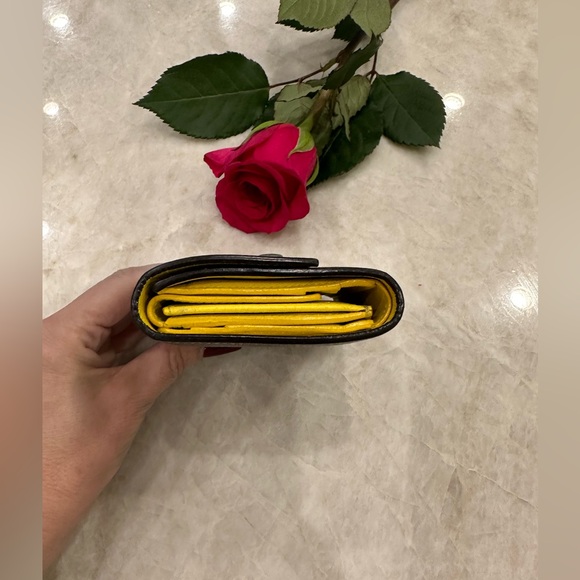 Pre loved Celine,Drummed Calfskin Small Multifunction Folded wallet,grey/yellow - Picture 4 of 11
